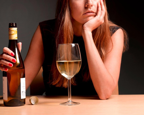 Анонимное лечение женского алкоголизма в Болхове